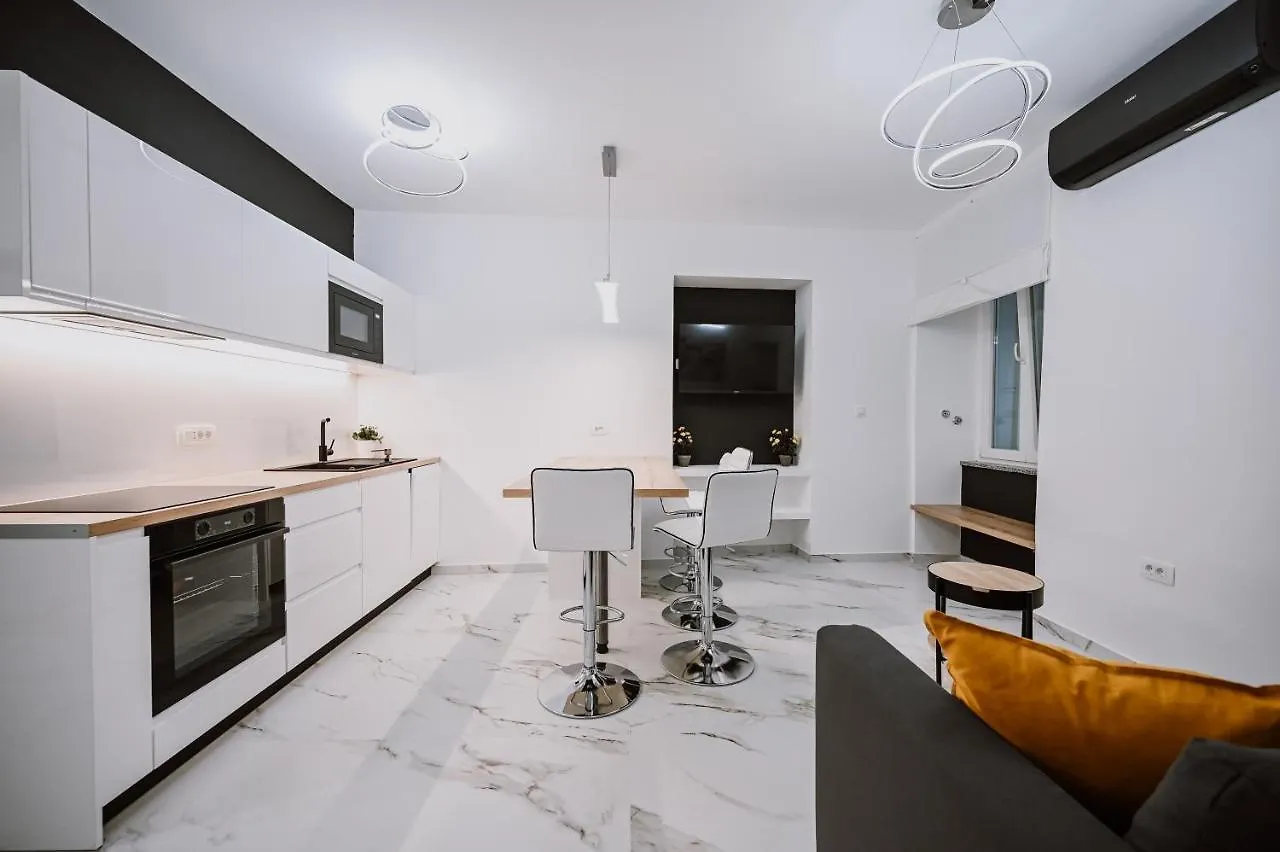 Old Square Apartment Rijeka 0*,  Croatia