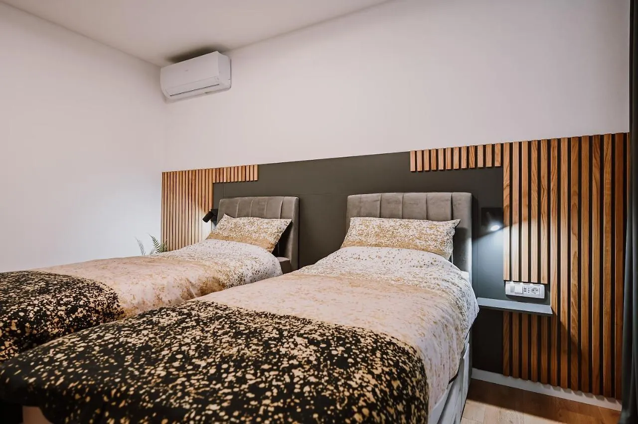 Old Square Apartment Rijeka