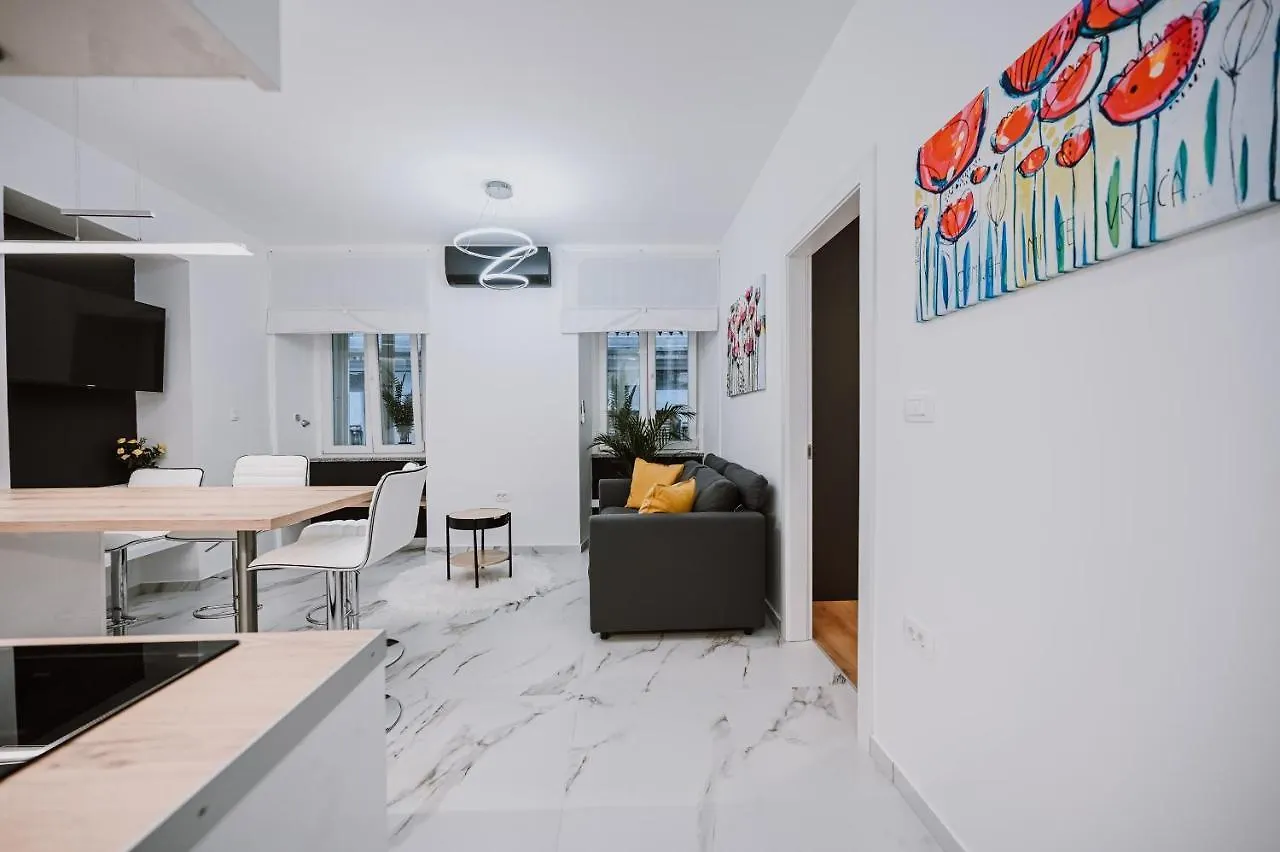 Old Square Apartment Rijeka